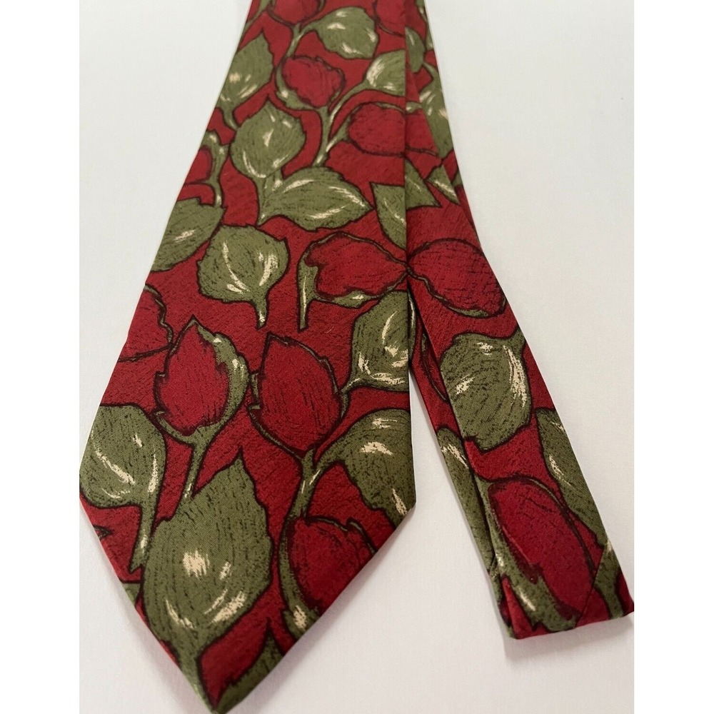 Silk Men's Tie Necktie Preferred Stock Red Green Black Vine Leaves Accessory